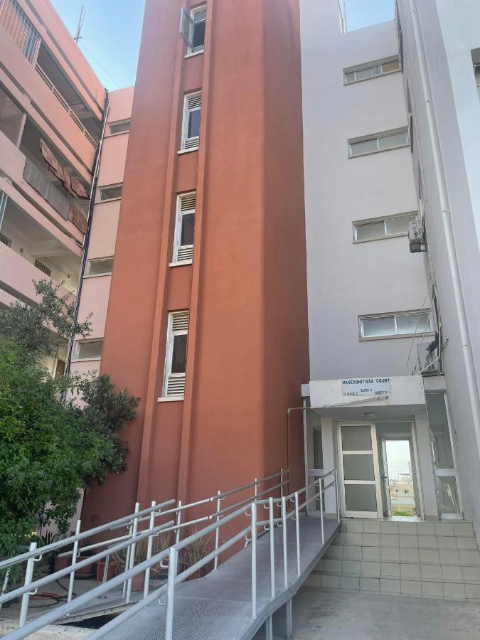 Glamorous, Renovated 3-bedroom In * Nikosia