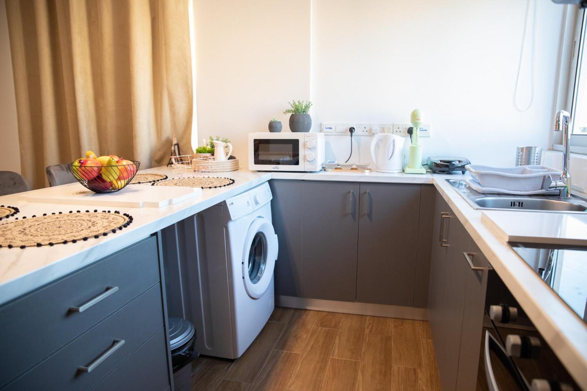 Glamorous, Renovated 3-bedroom In Λευκωσία